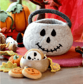 Tara Treasures // Felt Halloween Frazzled Pumpkin Cookie