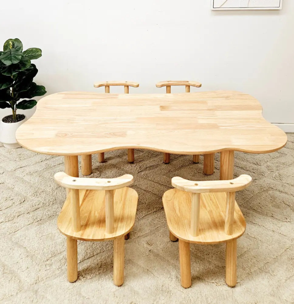 Qtoys // Children Hardwood Cloud Table & Chairs Set QToys