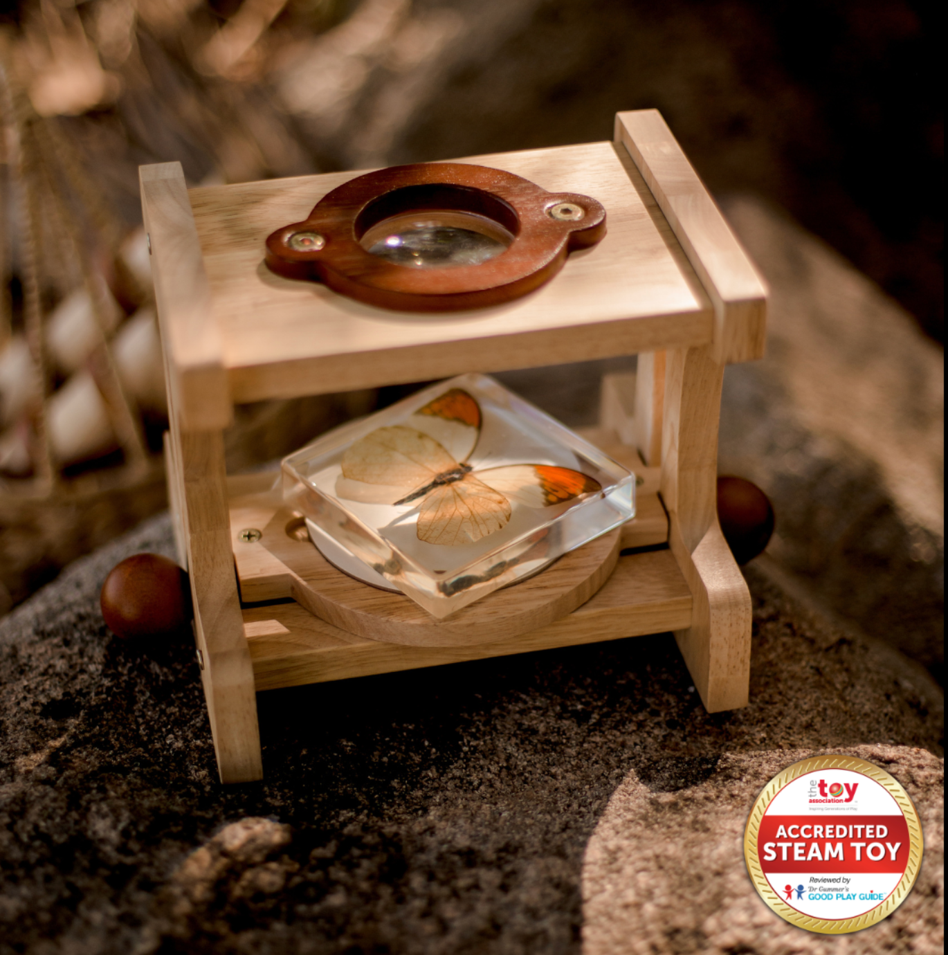 Qtoys // Natural Wooden Microscope STEM QToys