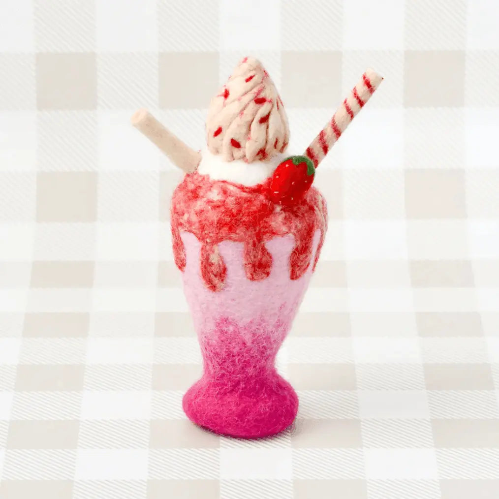 Tara Treasures // Felt Strawberry Milk Shake Play Food Tara Treasures