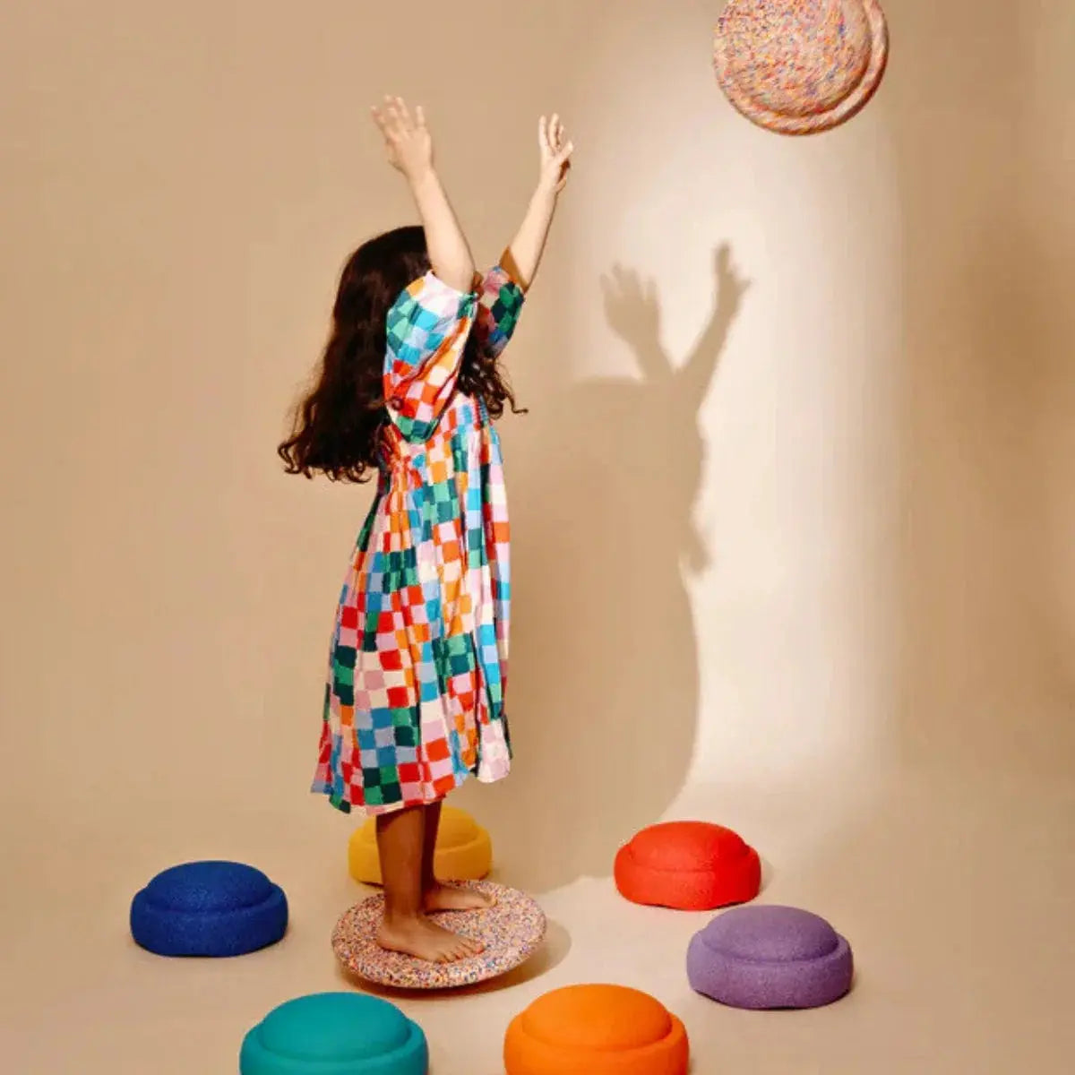 Stapelstein Balance Stepping Stones - Original + Board Combination, Set of 8, Rainbow Classic Complete Stapelstein