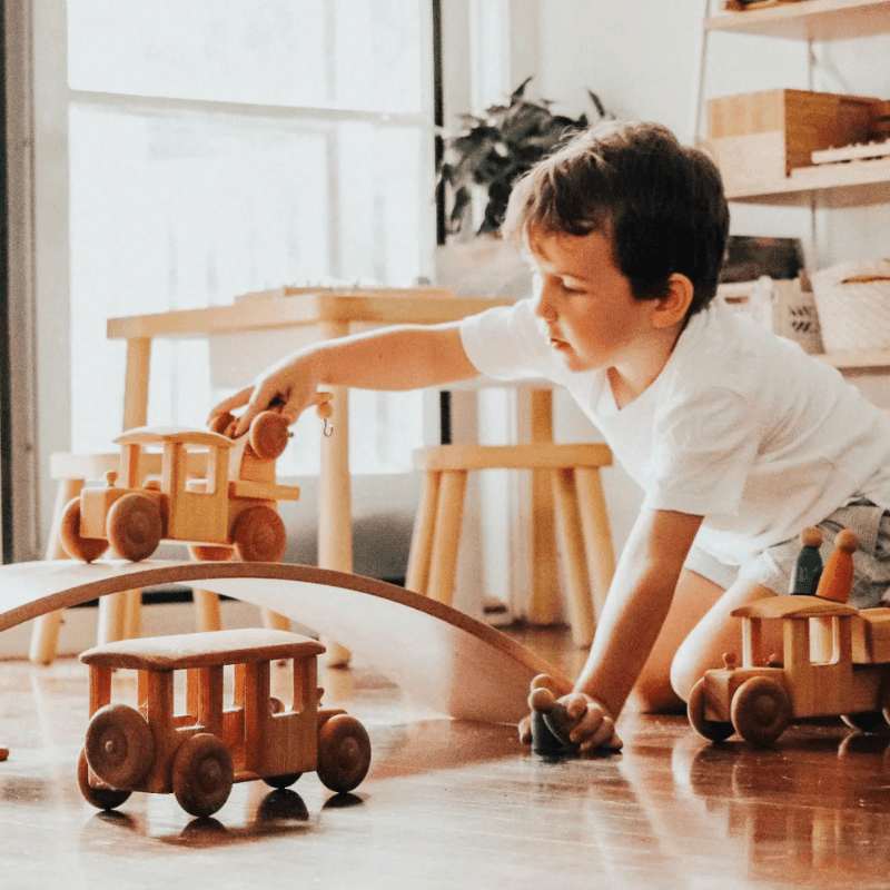 The Curated Parcel - Debresk // Big Bus