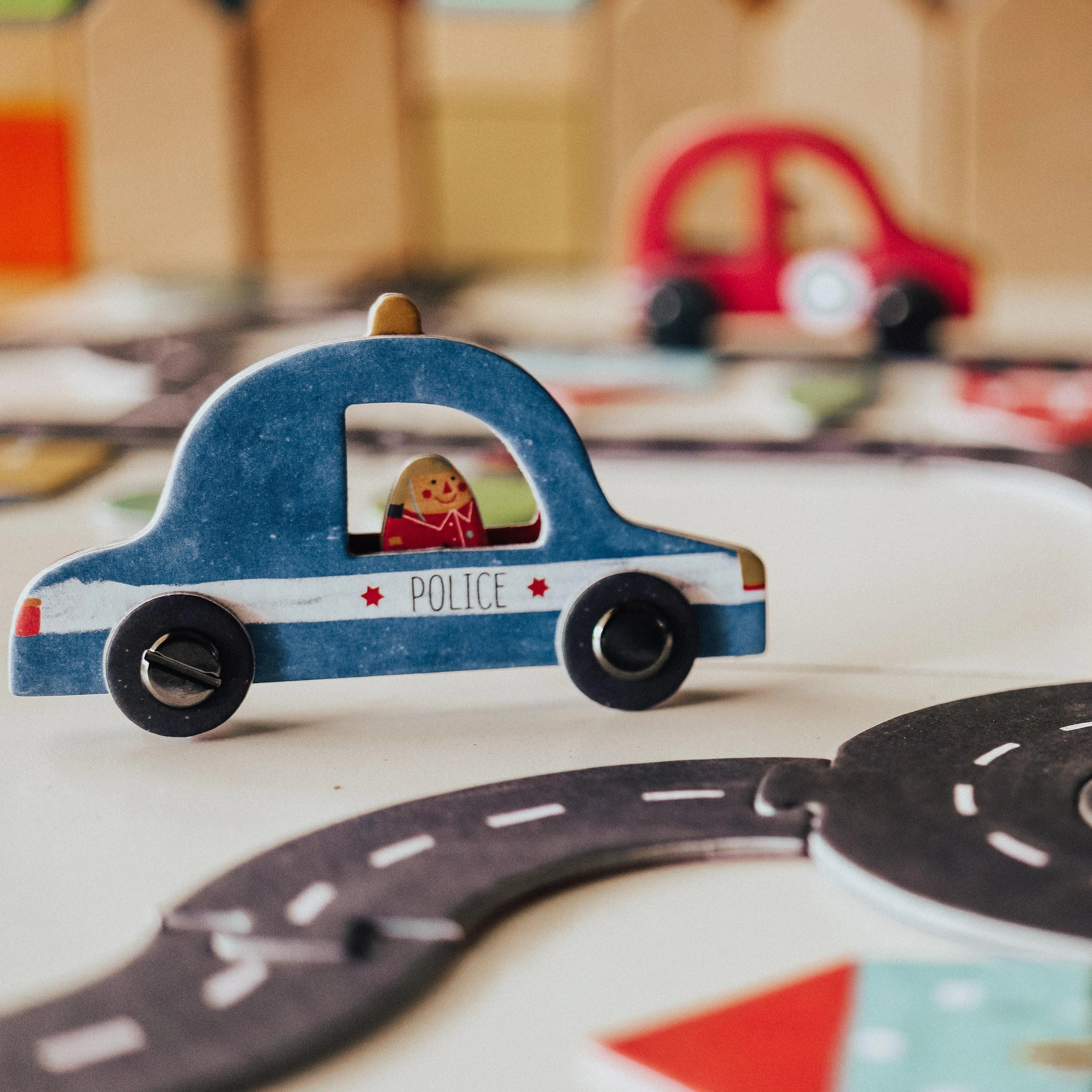 The Curated Parcel - Londji // Roads!
