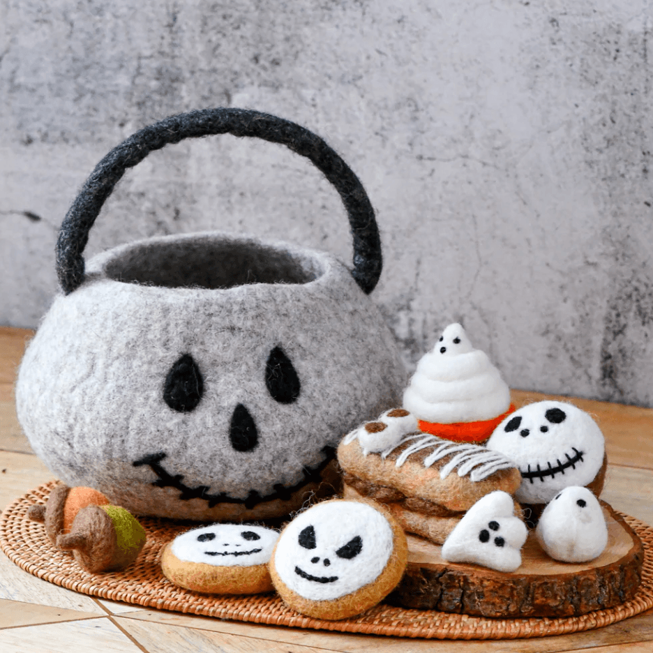 Felt Spooky Ghost Pumpkin Grazing Set