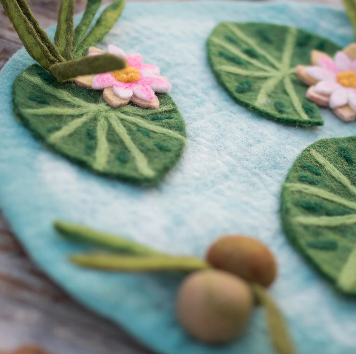 Lily Pad Pond Felt Habitat