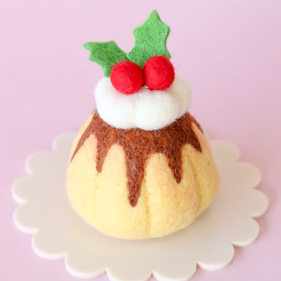 Jolly Holly Sponge Cake