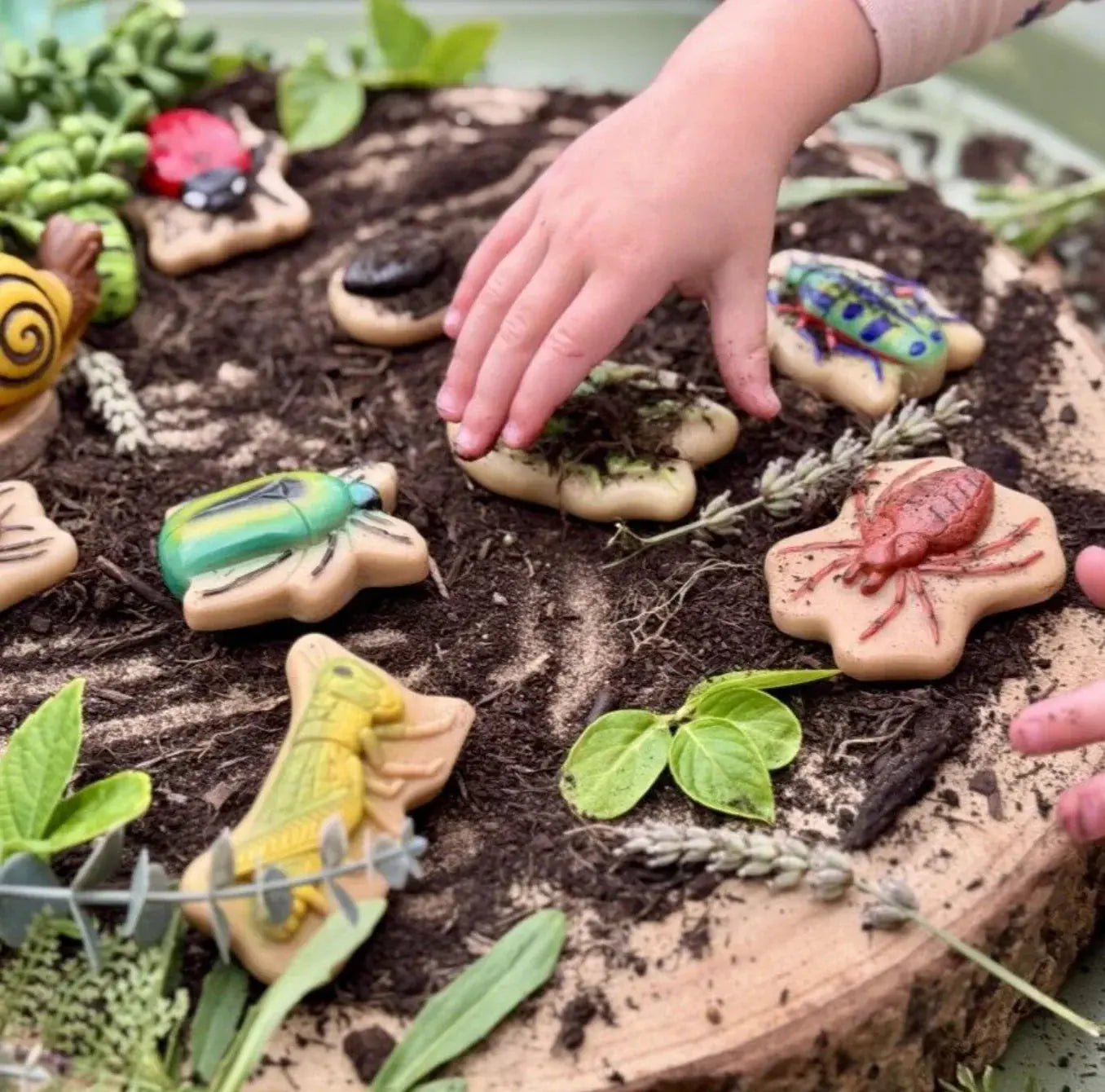 Yellow Door // Sensory Play Stones Bug Yellow Door