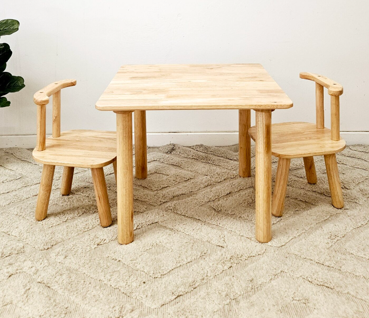 Qtoys //Toddler Table & Chairs Set QToys
