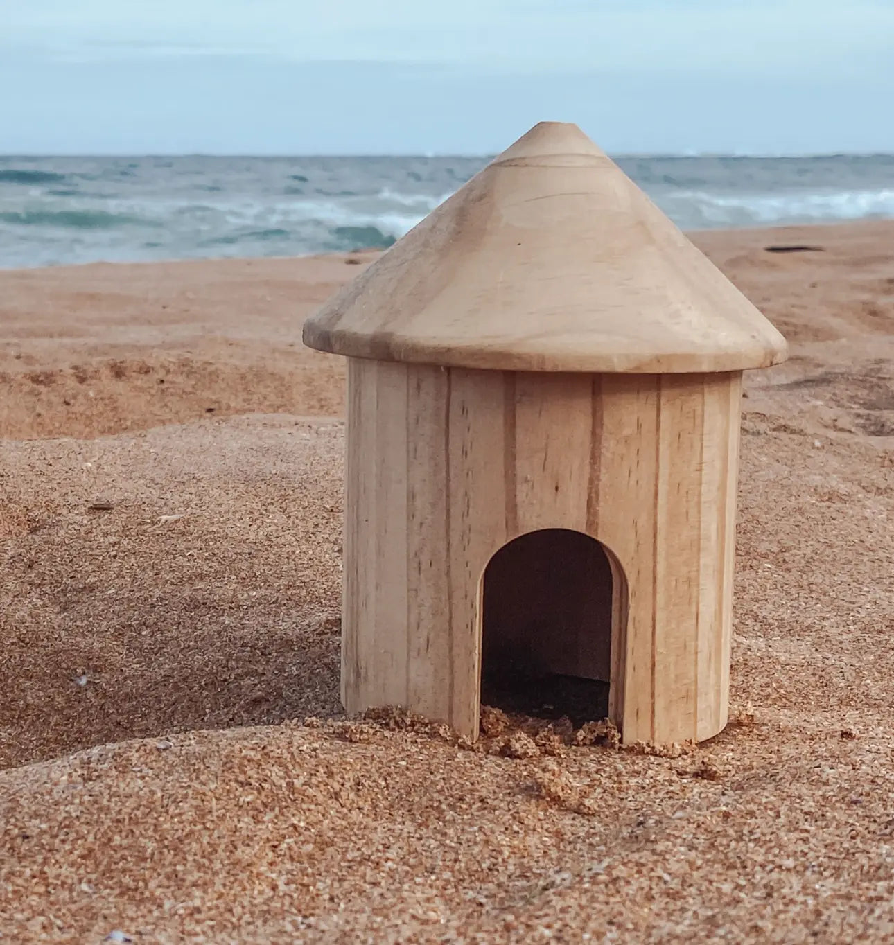Explore Nook // Wooden Hut Explore Nook