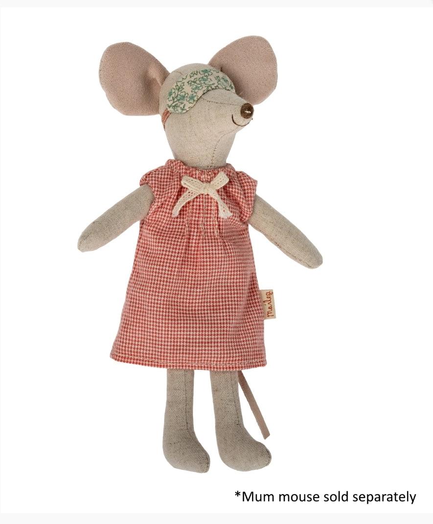 The Curated Parcel - Maileg //  Nightgown Set for Mum Mouse 