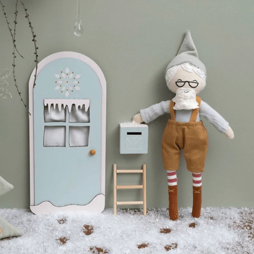 The Curated Parcel - Fabelab // Santa's Door (Winter Wonderland) 