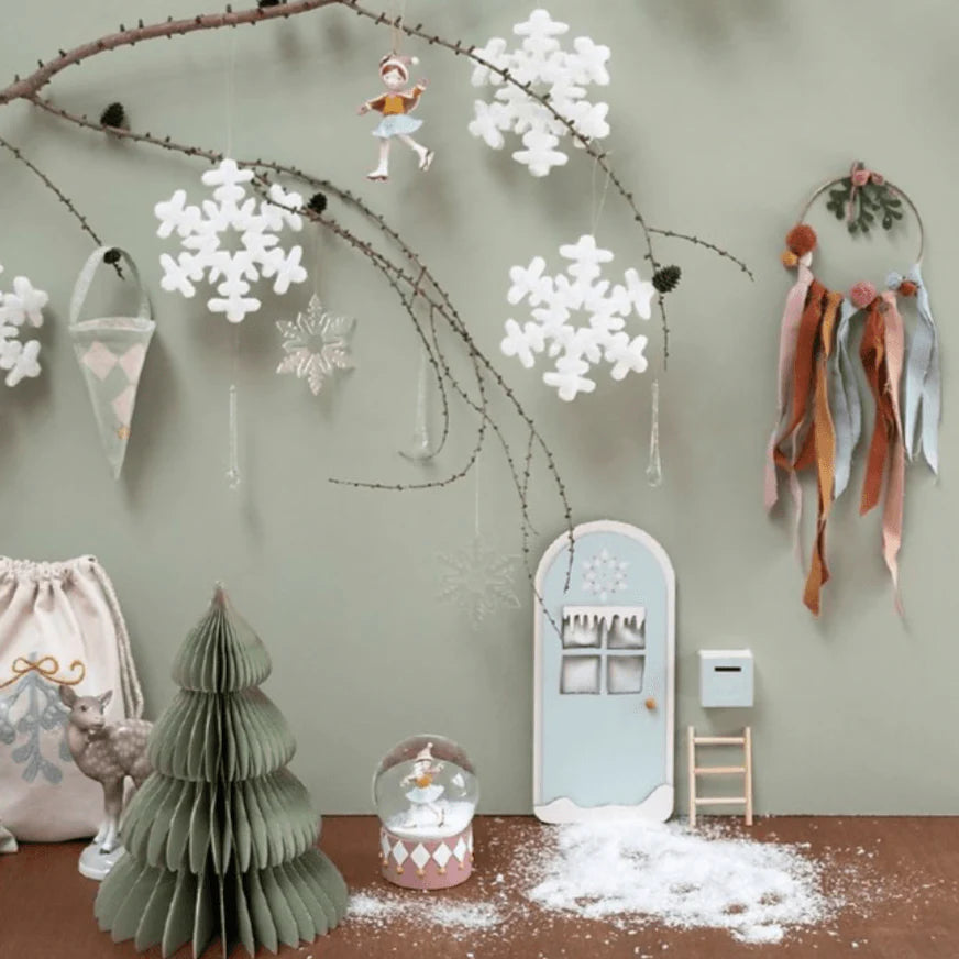 The Curated Parcel - Fabelab // Santa's Door (Winter Wonderland) 