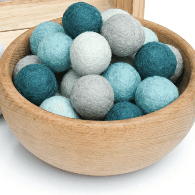 100% Wool Felt Balls - 10 Count - 3cm - Red 