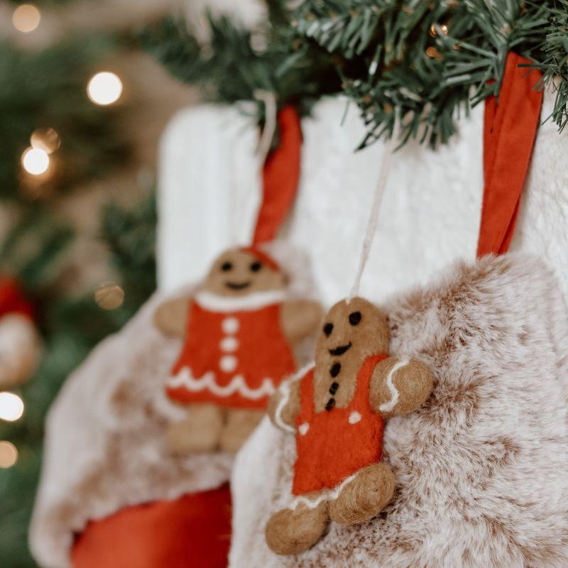 The Curated Parcel - Felt Gingerbread Couple Cookies 