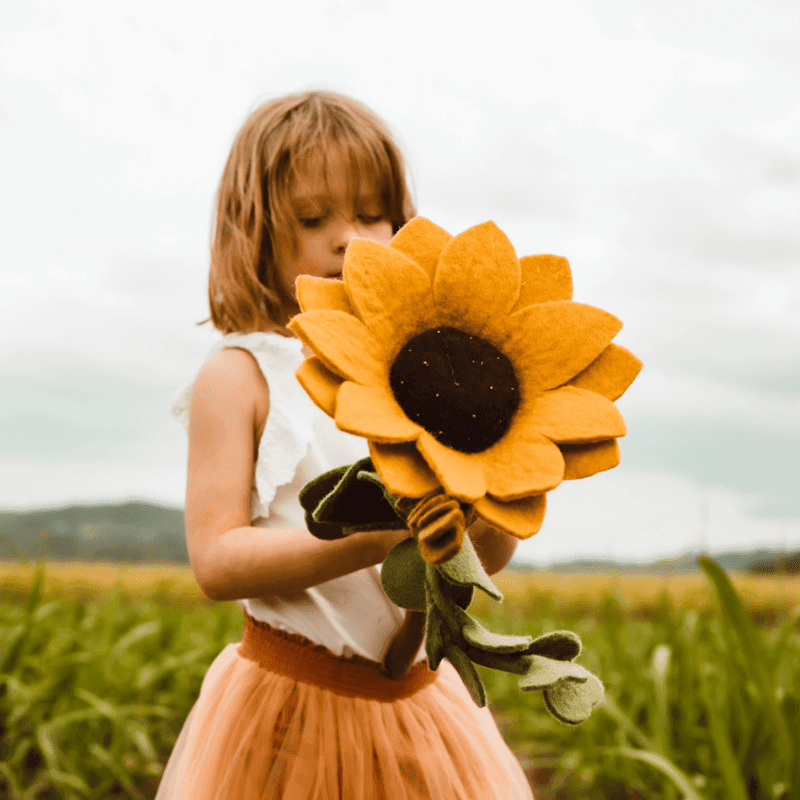 The Curated Parcel - Felt Sunflower 