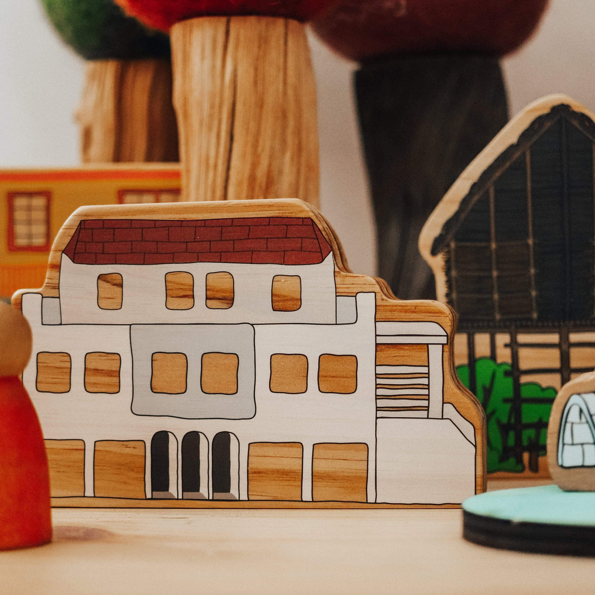 The Curated Parcel - Homes Around The World 