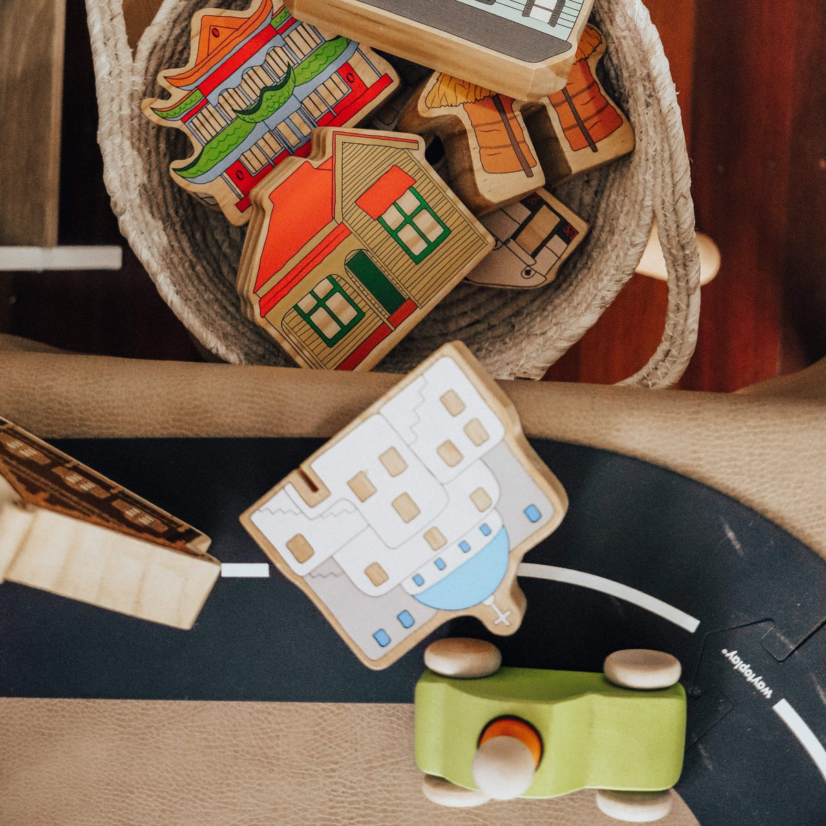 The Curated Parcel - Homes Around The World 