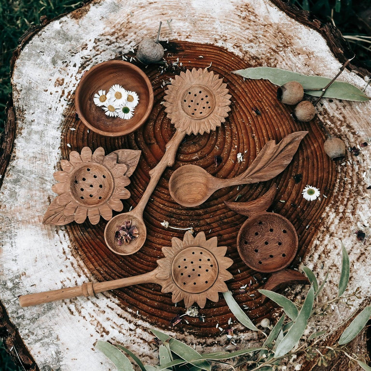 The Curated Parcel - Wild Tree Tools  // Sunflower Slotted Duo Spoon ⓒ 