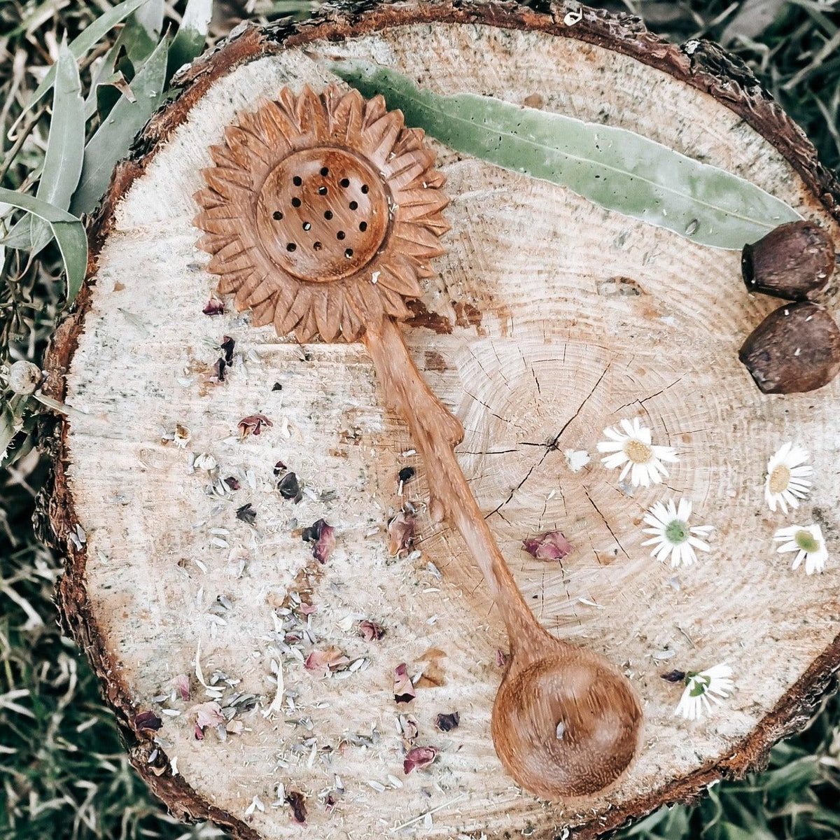 The Curated Parcel - Wild Tree Tools  // Sunflower Slotted Duo Spoon ⓒ 